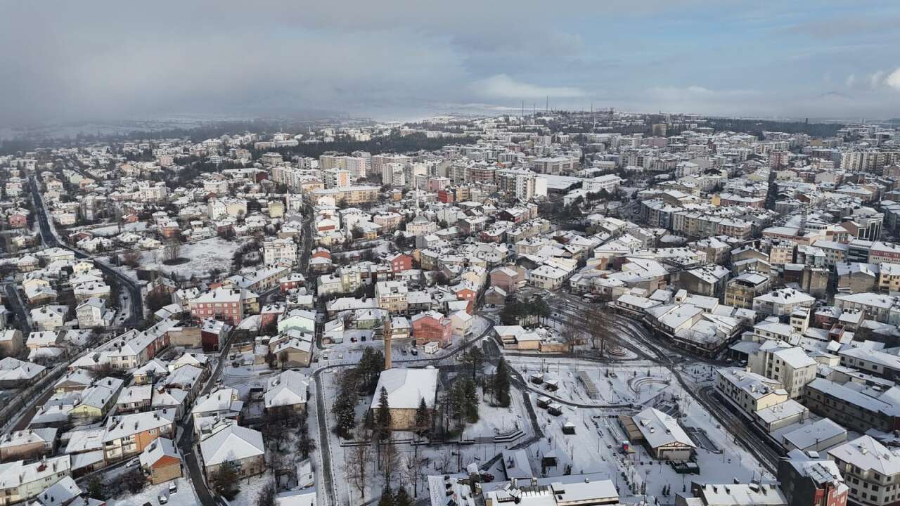 Seydişehir’e beklenen kar geldi! Konya’nın ünlü parkından kış masalı kareler 7